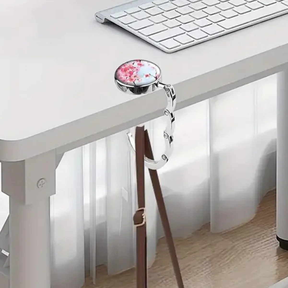 Handtaschenaufhänger aus Zinkl – Office Furniture Installation Bewertung und Preis